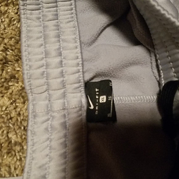 Nike joggers - Picture 2 of 4
